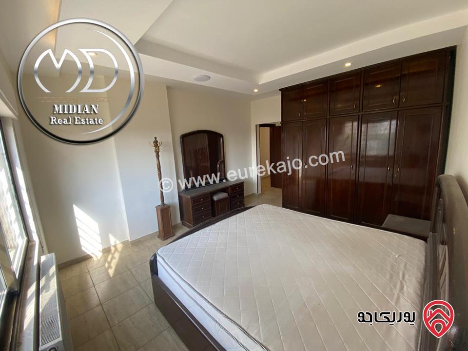 شقة للبيع في عمان - خلدا مساحة 220م طابق ثالث 4 نوم تشطيبات سوبر ديلوكس اطلالة جميلة و بسعر مميز