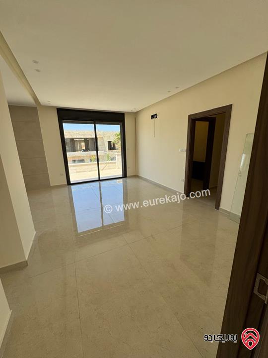 روف فاخر مساحة 375م للبيع في عمان - الحمر 