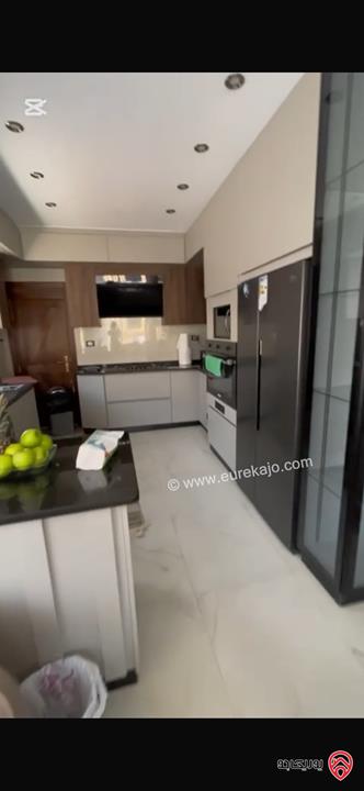 فيلا مفروشة مساحة 200م على أرض 500م للإيجار الشهري او السنوي فقط في عمان - الجيزة