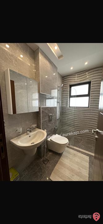 شقة جديدة فاخرة مساحة 120م للايجار مفروشة في عمان - عبدون