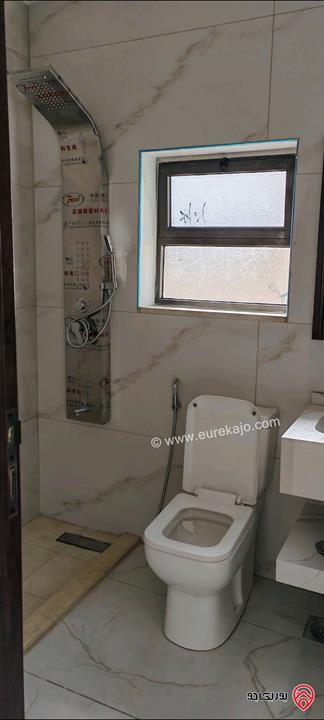 شقة جديدة مساحة 165م دوبلكس للبيع في عمان - الجبيهة شارع الاردن حي الديوان