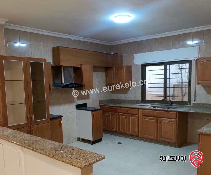 شقة أرضية مساحة 200م مع حديقة 100م ومدخل خاص فارغة للايجار في عمان - مرج الحمام