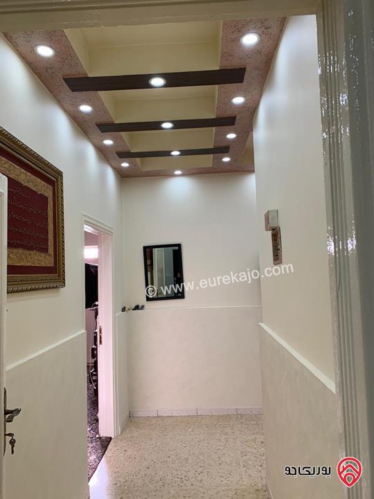 فيلا مساحة 540م على أرض 1250م للبيع في اربد - الحصن مقابل مسجد ظفار