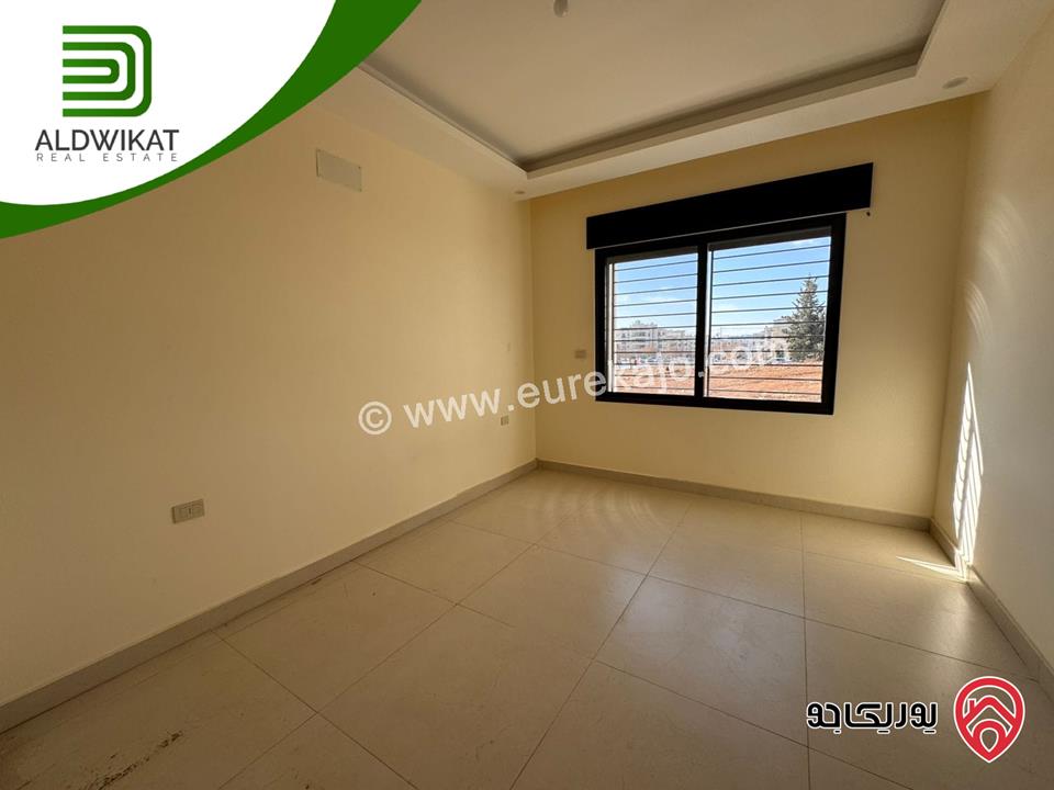 شقة ارضية معلقة للبيع في عمان - خلدا العوجانية المساحة 220م ترس 15م موقع مميز