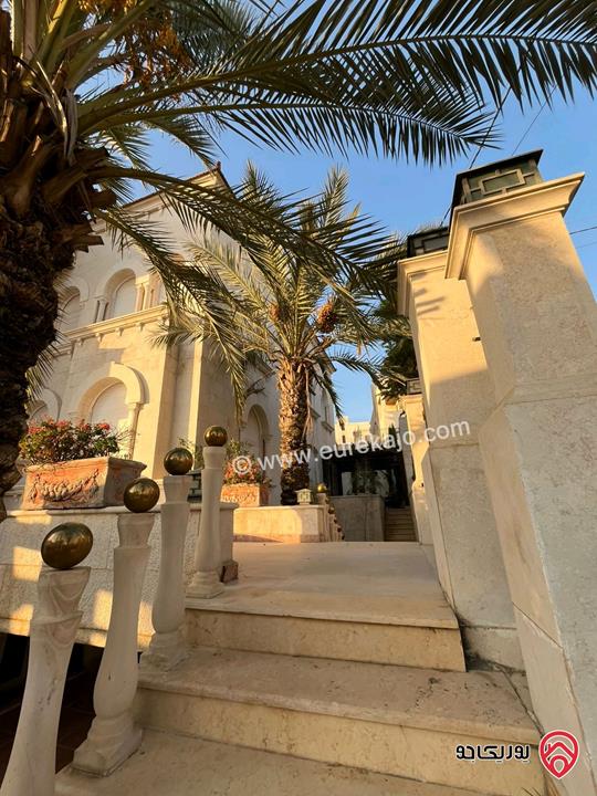 فيلا مساحة 1360م على ارض 1010م للبيع في عمان - طبربور