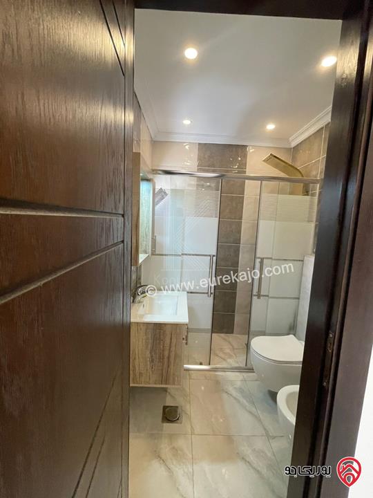 شقة فاخرة مساحة 342م طابق ثالث للبيع في عمان - الشميساني