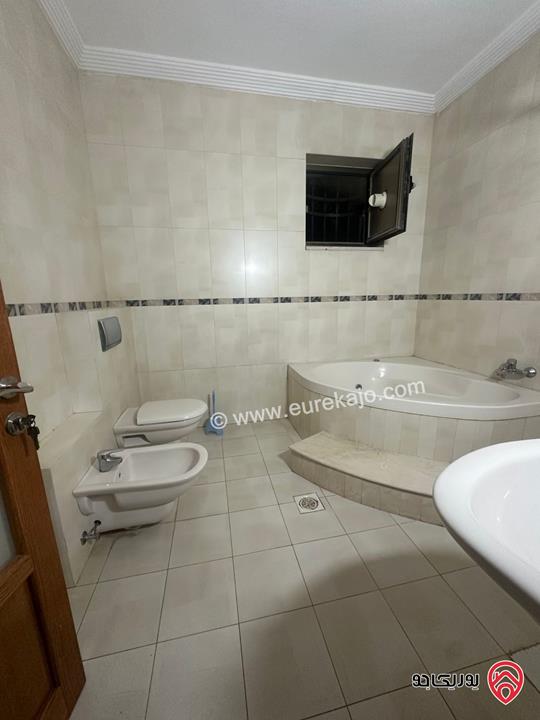 شقة أرضية مساحة 320م للايجار في عمان - خلدا 