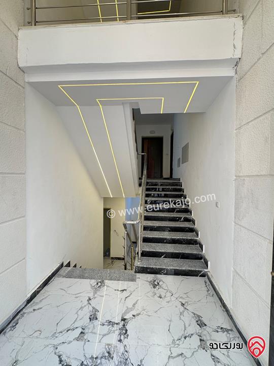 شقة طابق ارضي مساحة 150م للبيع في عمان - الجبيهة حي المخابرات من المالك