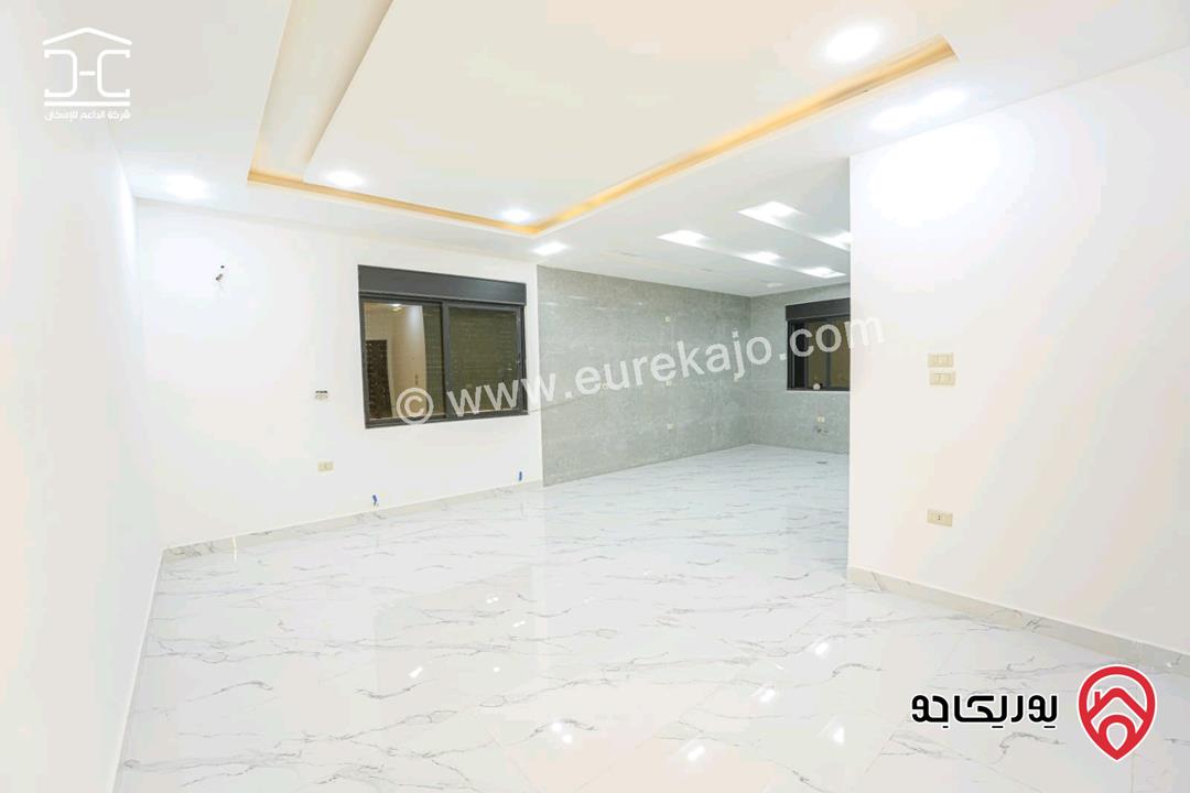 شقة جديدة دوبلكس مع روف مساحة 220م للإيجار في عمان - شفا بدران/ الكوم