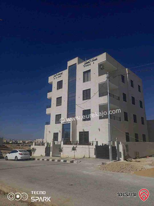 شقة مساحة 100م شبه ارضي للبيع في الزرقاء - مدينة الشرق