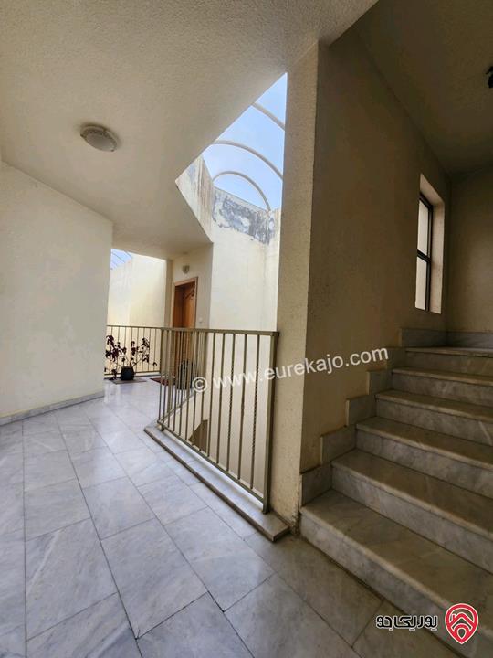 شقة طابق ثالث مساحة 175م للبيع في عمان - خلدا