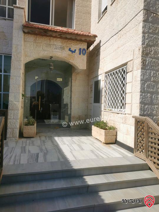 فيلا 3 طوابق مساحة 633م على أرض 500م للبيع في عمان - خلدا 