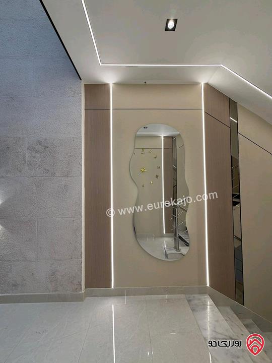 شقة ارضية فخمة مساحة 145م داخلي و 70م خارجي للبيع في عمان - الجاردنز