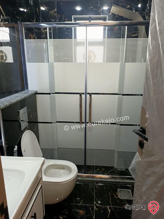 شقة طابق ثاني مساحة 140م للايجار في اربد خلف بن العميد وقريبة من دوار الثقافة