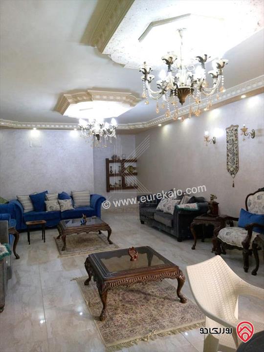 فيلا مستقلة مساحة 900م على أرض 702م للبيع في ماحص مع اطلالة خلابة