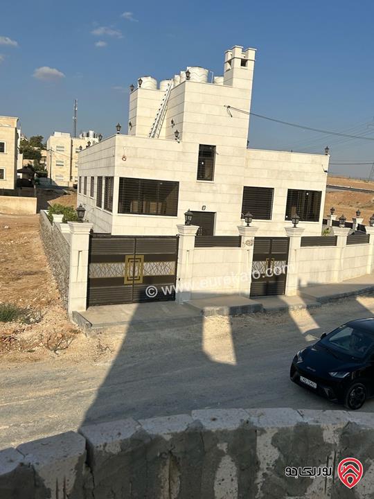 ڤيلا عظم مساحة 430م دوبلكس على أرض 460م للبيع في عمان - البيضاء