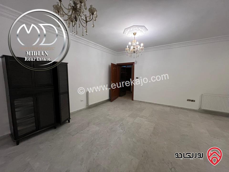 شقة للبيع في عمان - ام اذينة مساحة 135م طابق ثالث سوبر ديلوكس تصلح للاستثمار بسعر مميز