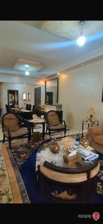شقة ارضية مساحة 225م داخلي و 135م خارجي فاخرة للبيع في عمان - خلدا 
