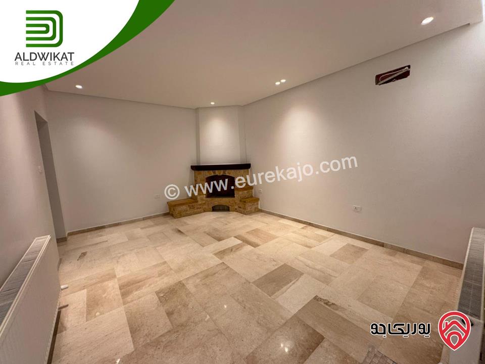 شقة فاخره ارضية للايجار في عمان - دير غبار مساحة البناء 280م ومساحة الحديقة 100م والترس 150م موقع مميز تصلح للسفارات والهيئات الدبلوماسية