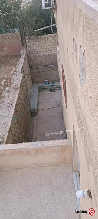 منزل مساحة 404م على أرض 753م للبيع في الزرقاء - حي الجندي 