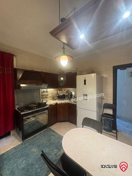 شقة طابق ثالث مساحة 138م للبيع في عمان - خلدا