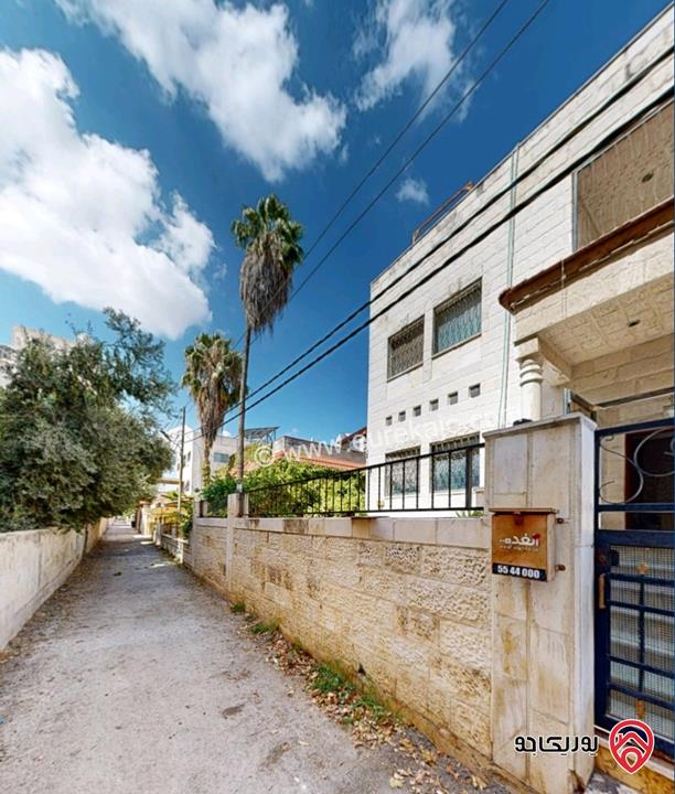 بيت مستقل مساحة 535م على أرض 340م للبيع في اربد قرب قصر العدل 