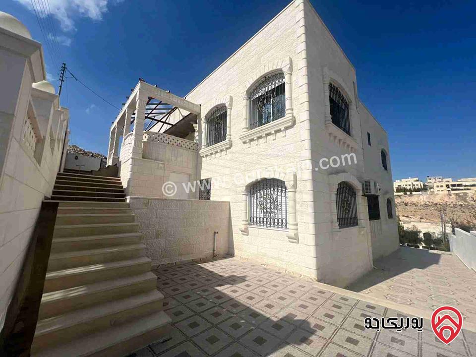 منزل مساحة 498م على أرض 500م للبيع في الزرقاء - ضاحية الأميرة هيا