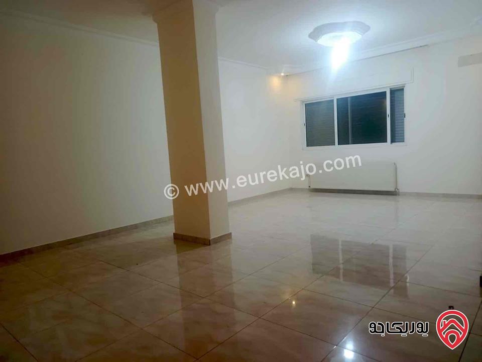 شقة طابق أول مساحة 200م للايجار في عمان - ام السماق 