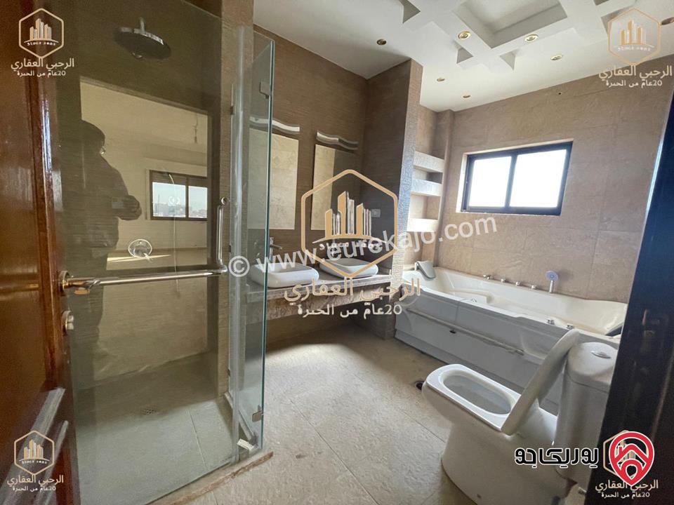 شقة فارغة مساحة 230م طابق أول للايجار في عمان - خلدا