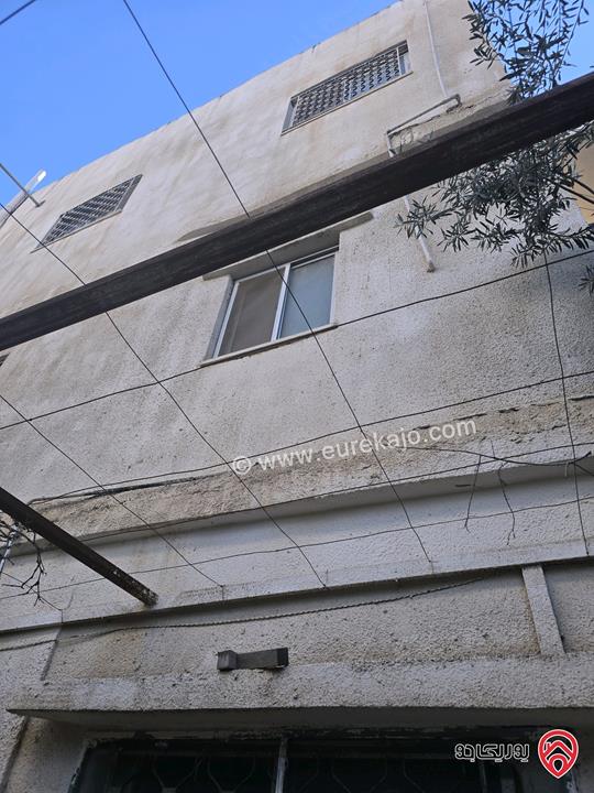 بيت مساحة 350م على أرض 300م للبيع في عمان - اليادودة من المالك 
