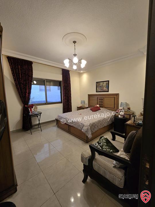 شقة مساحة 175م طابق أول للبيع في عمان -  تلاع العلي مفروشة بالكامل بحالة جيدة جدًا 