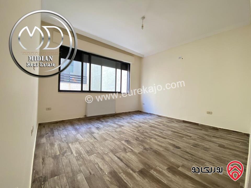 شقق طابقية فارغة للايجار في عمان - خلدا مساحات 350م 4 نوم تشطيبات ديكورات فاخرة منطقة فلل بإطلالة رائعة