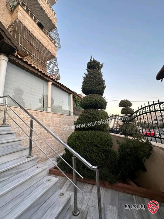 شقة أرضية مساحة 200م داخلي و 200 م خارجي للبيع في عمان - طبربور