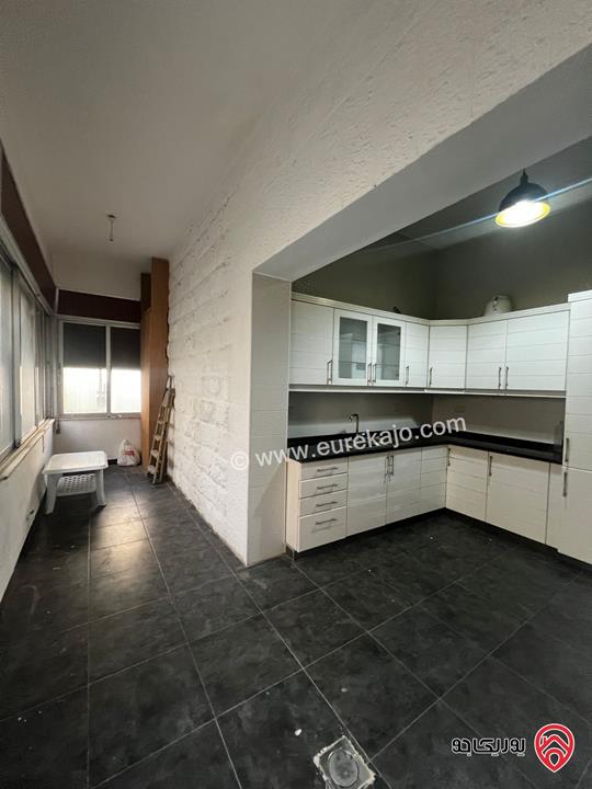 شقة طابقية ارضية مساحة 200م للايجار في عمان - ام اذينة