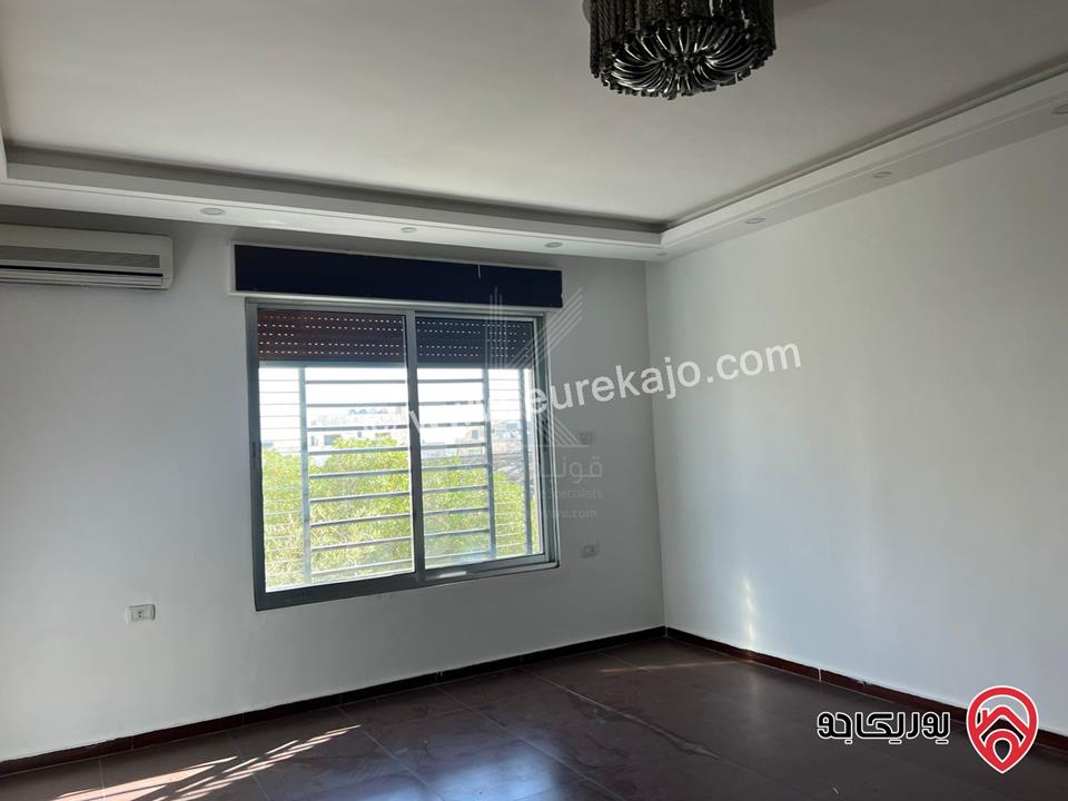 شقة أرضية مساحة 174م داخلي و 65م خارجي للبيع في عمان - البنيات