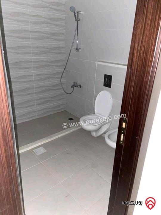 شقة مساحة 180م طابق أول للايجار في عمان - دير غبار