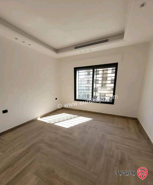 شقة فارغة مساحة 235م للايجار جديدة لم تسكن في عمان - خلدا