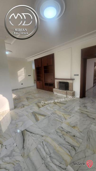 شقة طابقية فارغة للايجار في عمان - الصويفية مساحة 280م 4 نوم طابق ثاني تشطيبات ديكورات عصرية فاخرة اطلالة جميلة