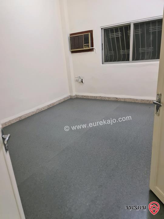 شقة تجارية مساحة 120م للايجار في عمان - جبل النصر تصلح لعيادة أو مكاتب