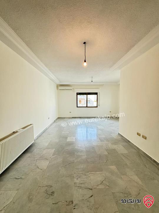 شقة طابق ثالث مساحة 114م للبيع في عمان - الدوار السابع