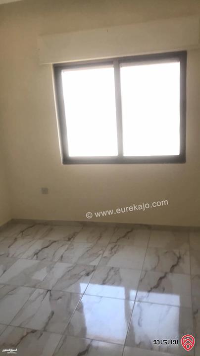 شقة طابق ثالث مساحة 120م للببع في عمان - ام السماق