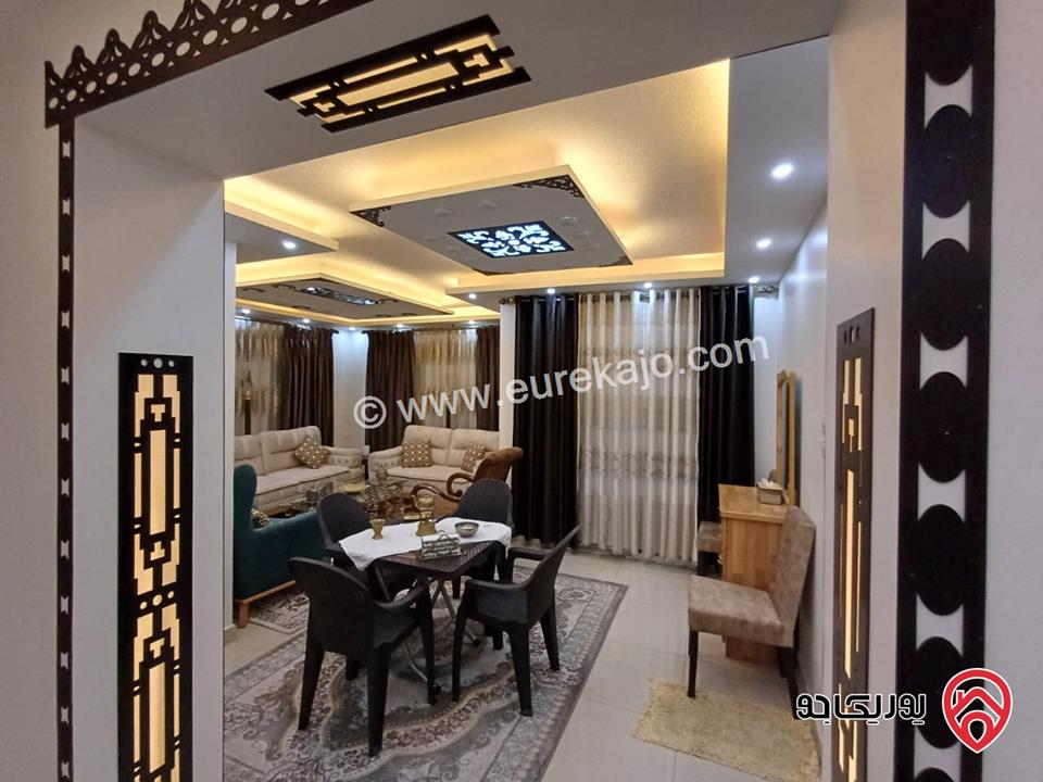شقة طابق ثالث مساحة 140م للبيع في الزرقاء الجديدة - شارع 26