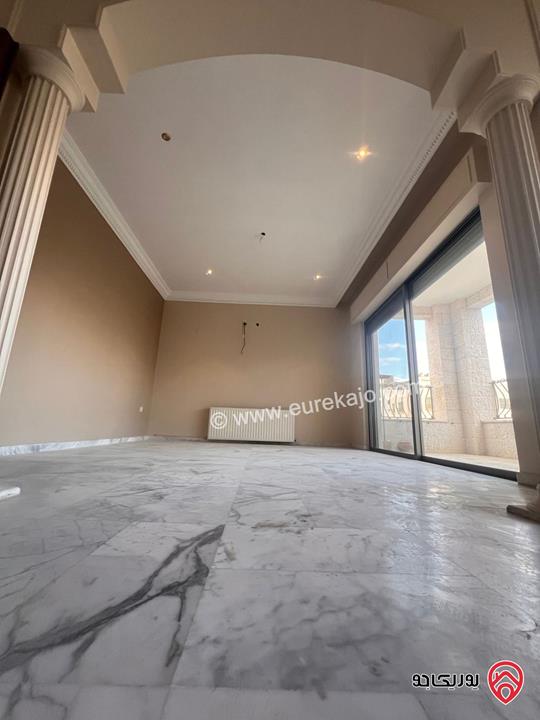 شقة طابق ثالث مساحة 325م للايجار في عمان - ضاحية الأمير راشد 