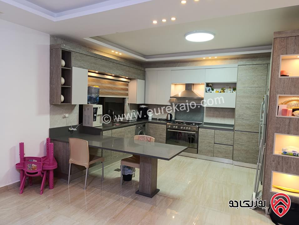 شقة تشطيبات سوبر ديلوكس مساحة 180م داخلي و 120م خارجي بإطلالة مميزة وسعر مغري للبيع في عمّان – ضاحية الياسمين (ربوة عبدون)