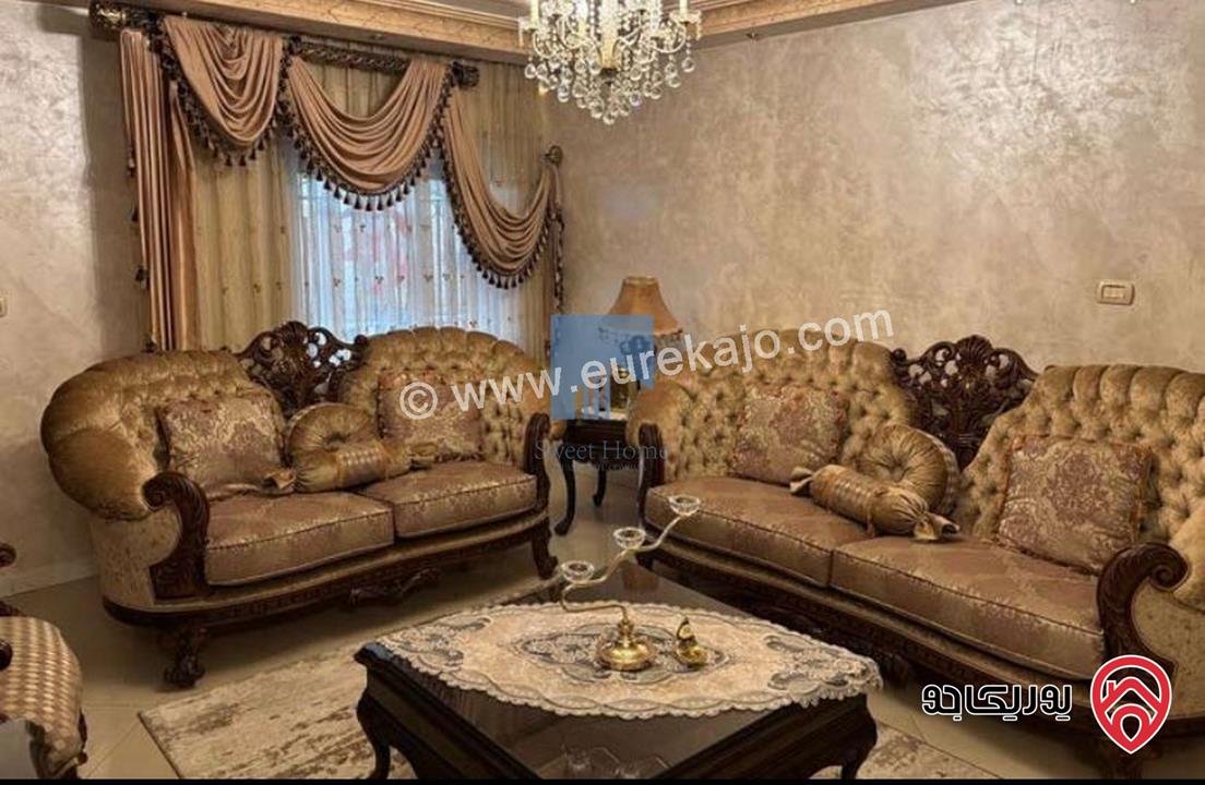 شقة مساحة 180م مع حديقة وترسات 120م للبيع في عمان - خلدا