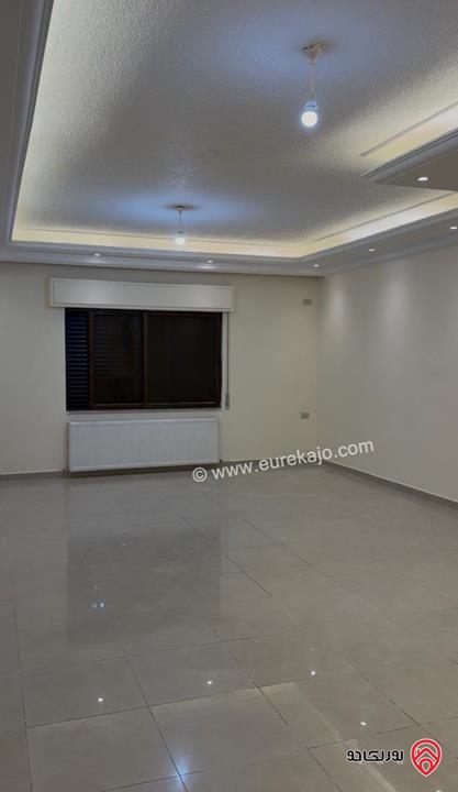 شقة طابق ثالث مساحة 185م للايجار في عمان - الصويفية