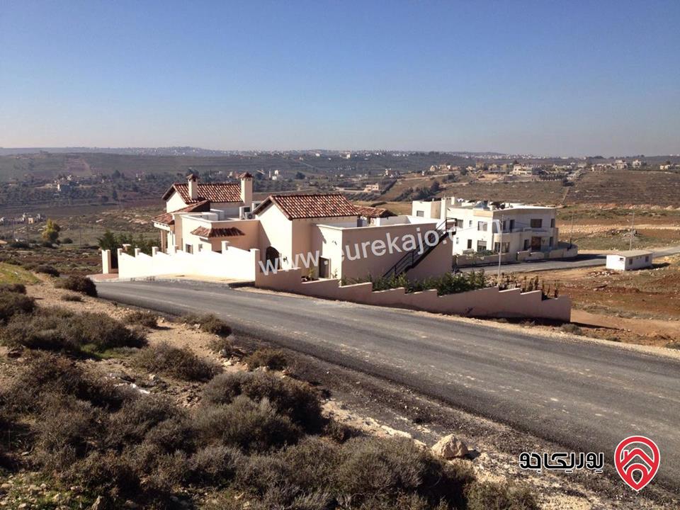 فيلا غير مفروشة مساحة 420م على أرض 864م للبيع في عمان - طريق المطار