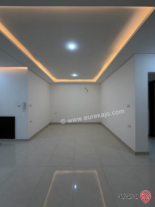 شقة طابق ثالث مع رووف مساحة 145م للبيع في عمان - الجبيهة