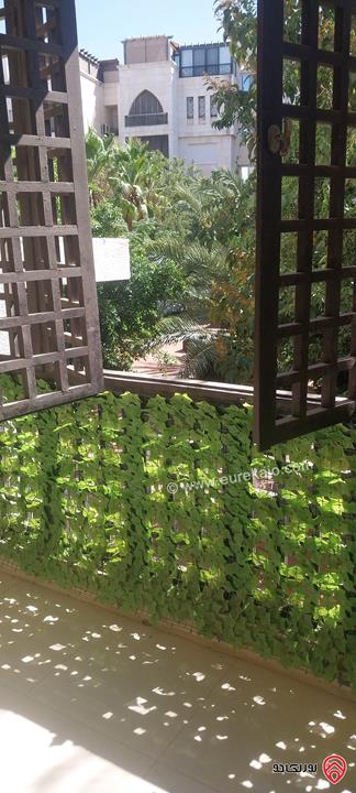 شقة طابق أول فني مساحة 150م للايجار في اربد - كومباوند الأمعري خلف الراهبات 