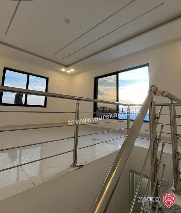 شقة مميزة سوبر ديلوكس طابق ثالث مع روف بناء جديد مساحة 196م للبيع في عمان - المقابلين